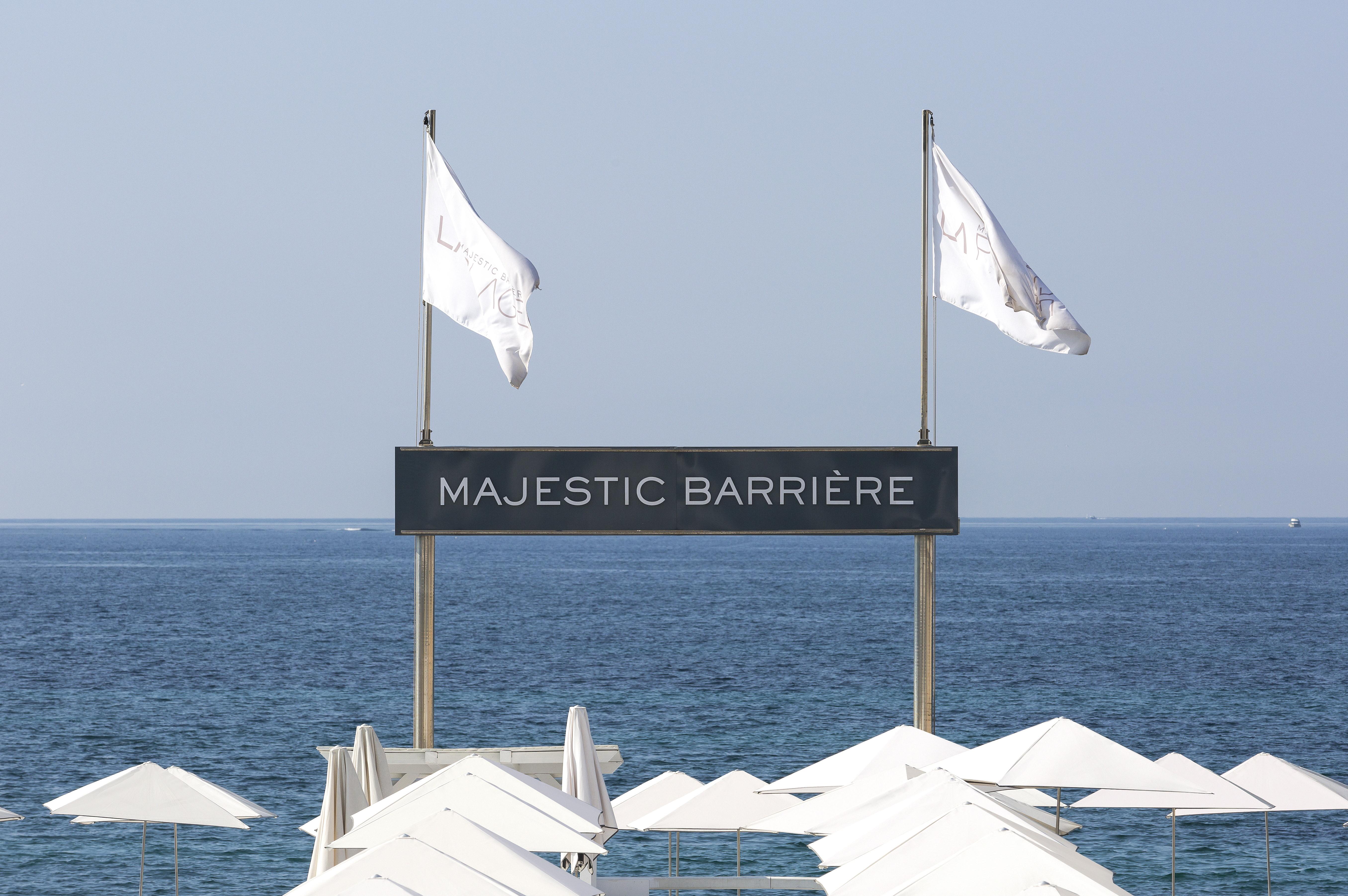 Hotel Barriere Le Majestic Кан Екстериор снимка